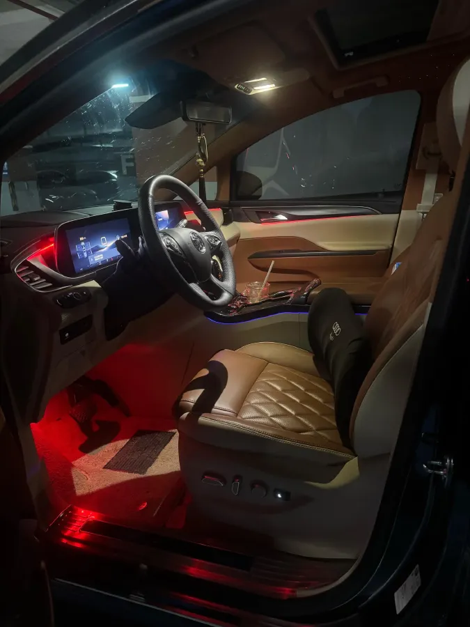 2023 Buick GL8 2.0T 237HP L4 9AT,autocango,china used car exporter,china ev exporter,chinese used car exporter,chinese used ev exporter
