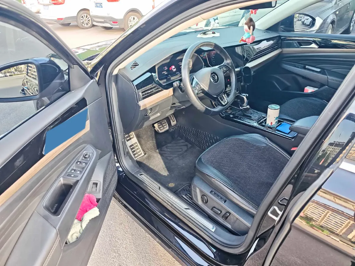 2021 Volkswagen Passat 2.0T 186HP L4 7DCT,autocango,china used car exporter,china ev exporter,chinese used car exporter,chinese used ev exporter