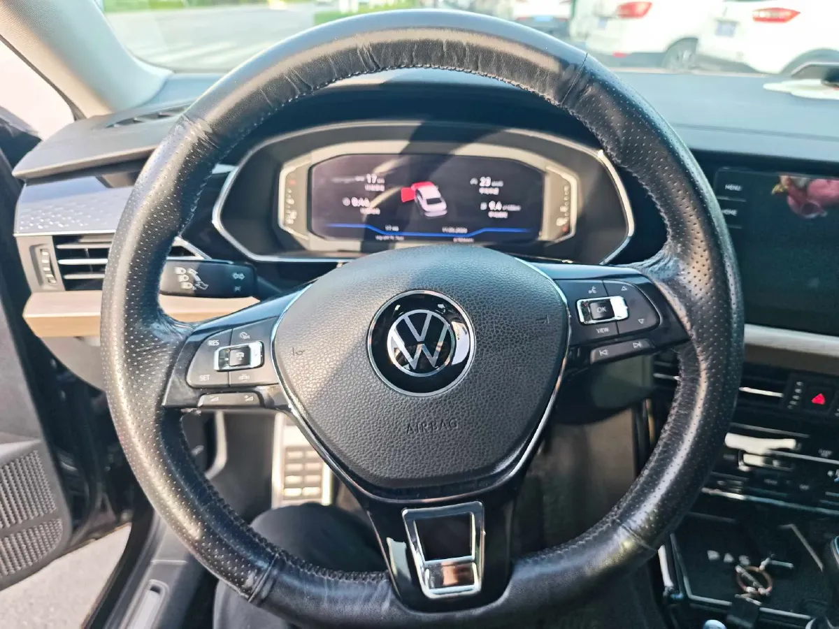 2021 Volkswagen Passat 2.0T 186HP L4 7DCT,autocango,china used car exporter,china ev exporter,chinese used car exporter,chinese used ev exporter