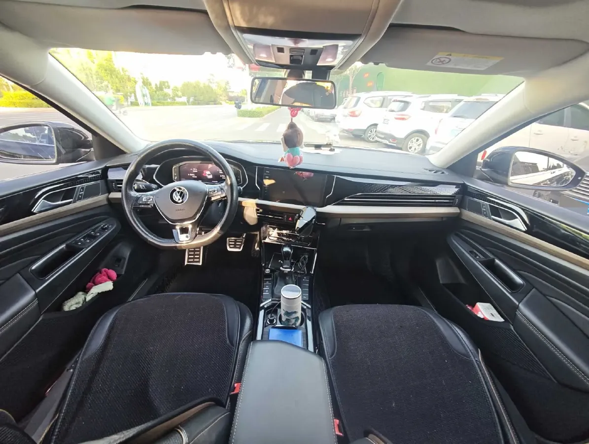 2021 Volkswagen Passat 2.0T 186HP L4 7DCT,autocango,china used car exporter,china ev exporter,chinese used car exporter,chinese used ev exporter