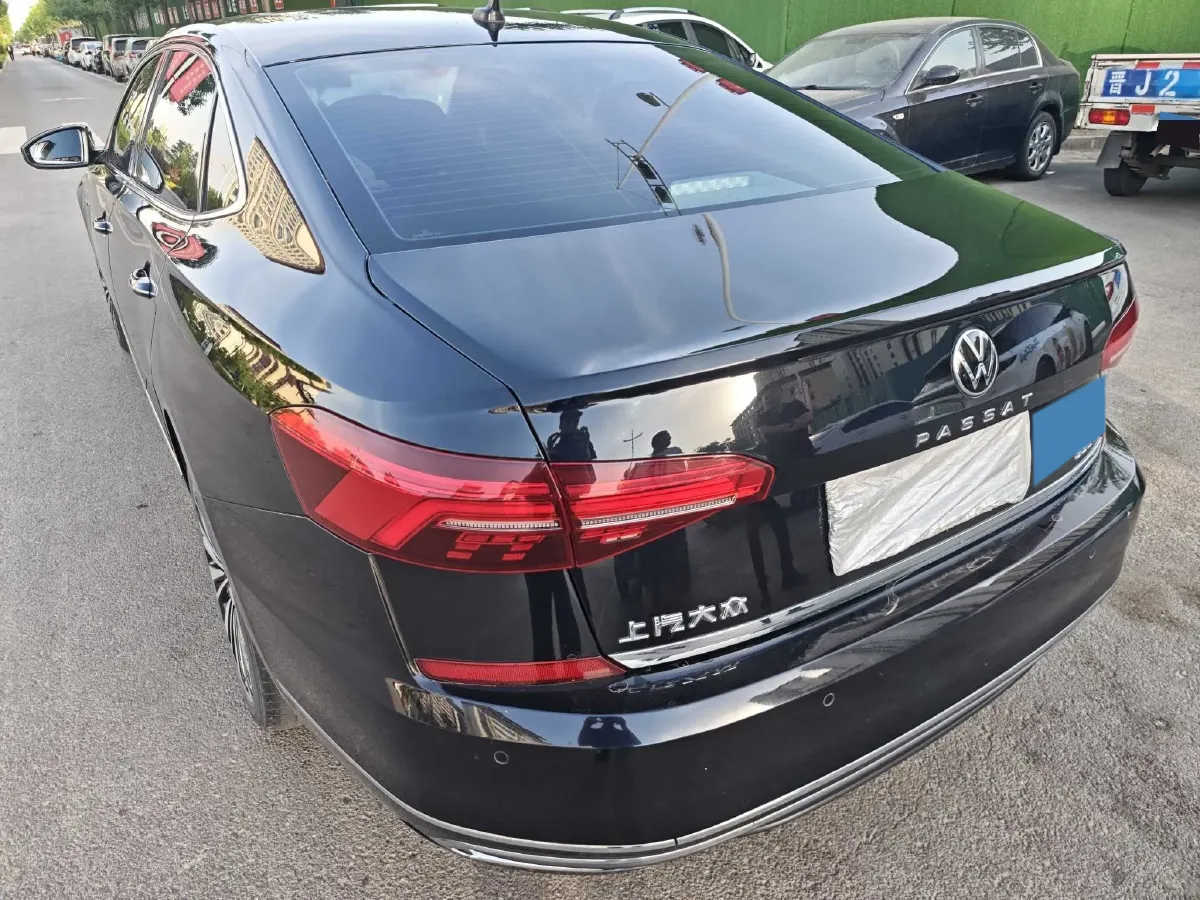 2021 Volkswagen Passat 2.0T 186HP L4 7DCT,autocango,china used car exporter,china ev exporter,chinese used car exporter,chinese used ev exporter