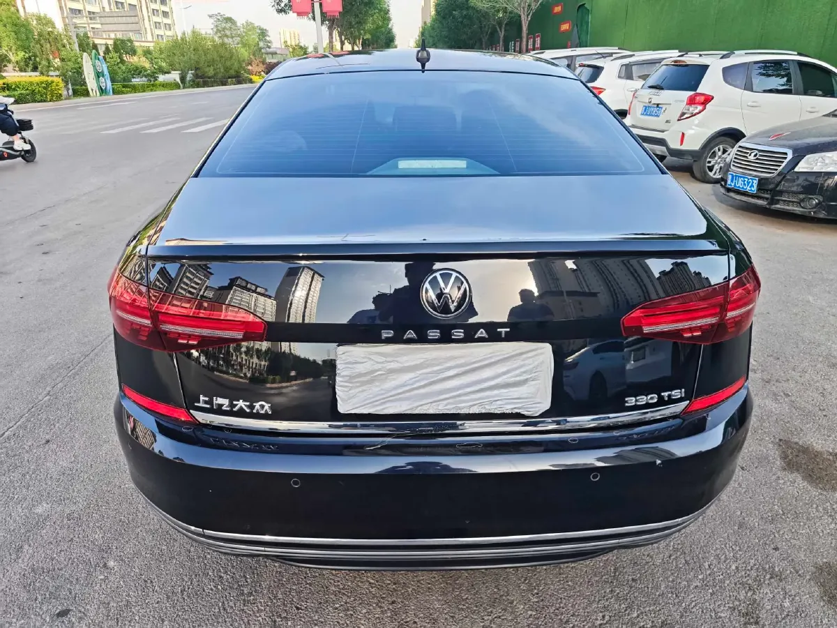 2021 Volkswagen Passat 2.0T 186HP L4 7DCT,autocango,china used car exporter,china ev exporter,chinese used car exporter,chinese used ev exporter