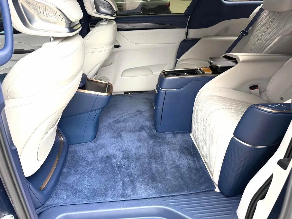 2022 Buick GL8 2.0T 237HP L4 9AT,autocango,china used car exporter,china ev exporter,chinese used car exporter,chinese used ev exporter