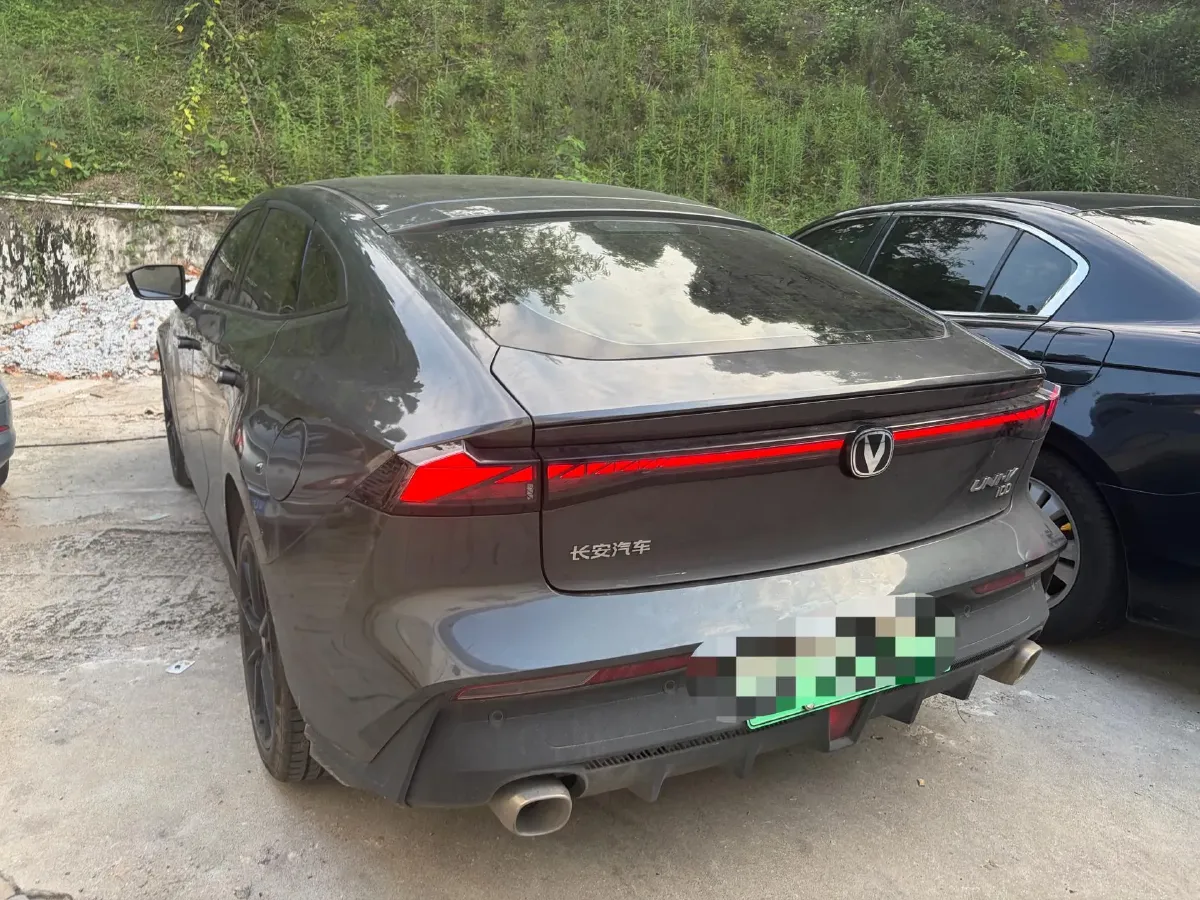 2023 ChangAn UNI-V iDD 1.5T 170HP L4 6TCT PHEV 18.4KWH,autocango,china used car exporter,china ev exporter,chinese used car exporter,chinese used ev exporter