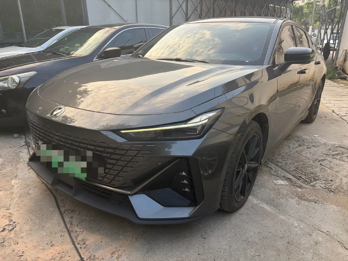 2023 ChangAn UNI-V iDD 1.5T 170HP L4 6TCT PHEV 18.4KWH,autocango,china used car exporter,china ev exporter,chinese used car exporter,chinese used ev exporter