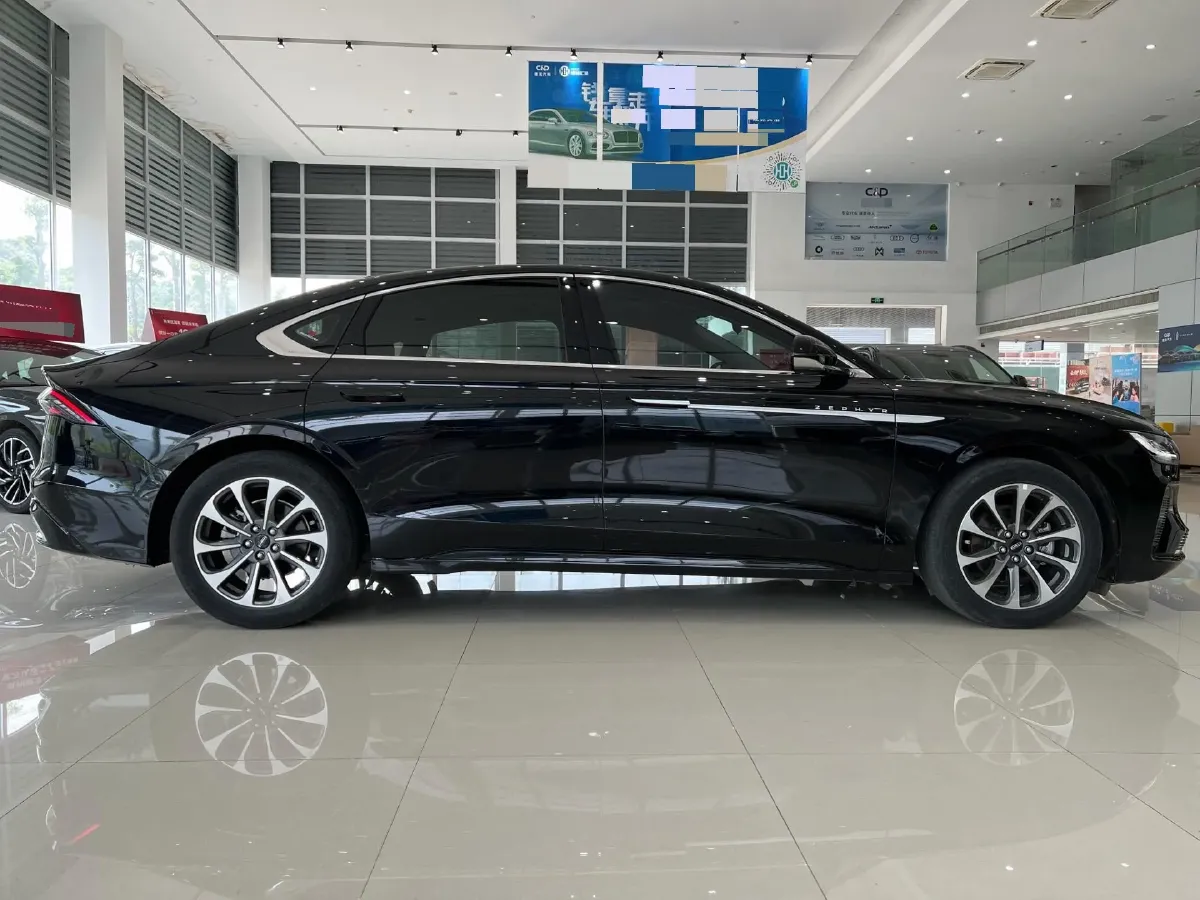 2024 Lincoln Z 2.0T 261HP L4 8AT,autocango,china used car exporter,china ev exporter,chinese used car exporter,chinese used ev exporter