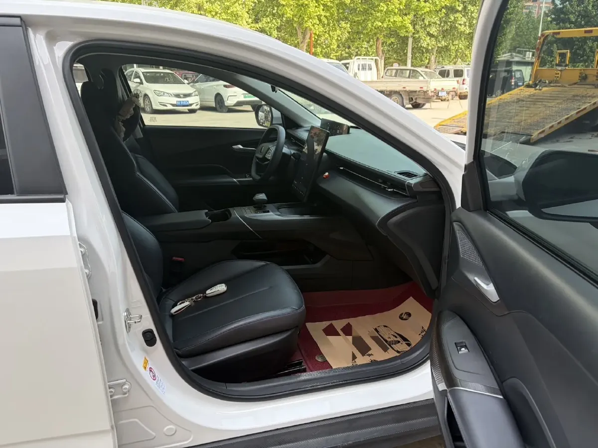 2023 ChangAn Lamore 1.5T 170HP L4 7DCT,autocango,china used car exporter,china ev exporter,chinese used car exporter,chinese used ev exporter