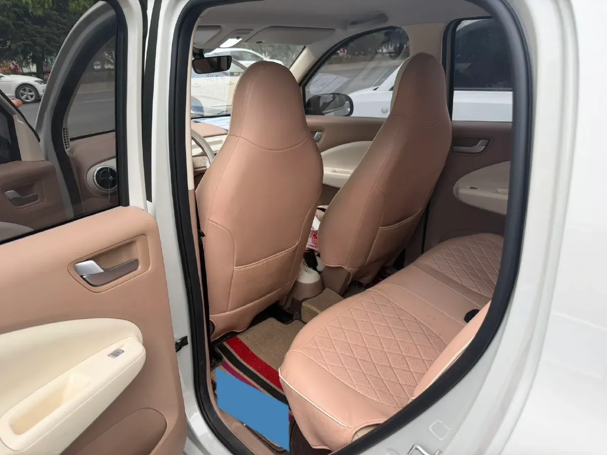 2025 WuLing HongGuang MINI EV BEV 16.2KWH,autocango,china used car exporter,china ev exporter,chinese used car exporter,chinese used ev exporter