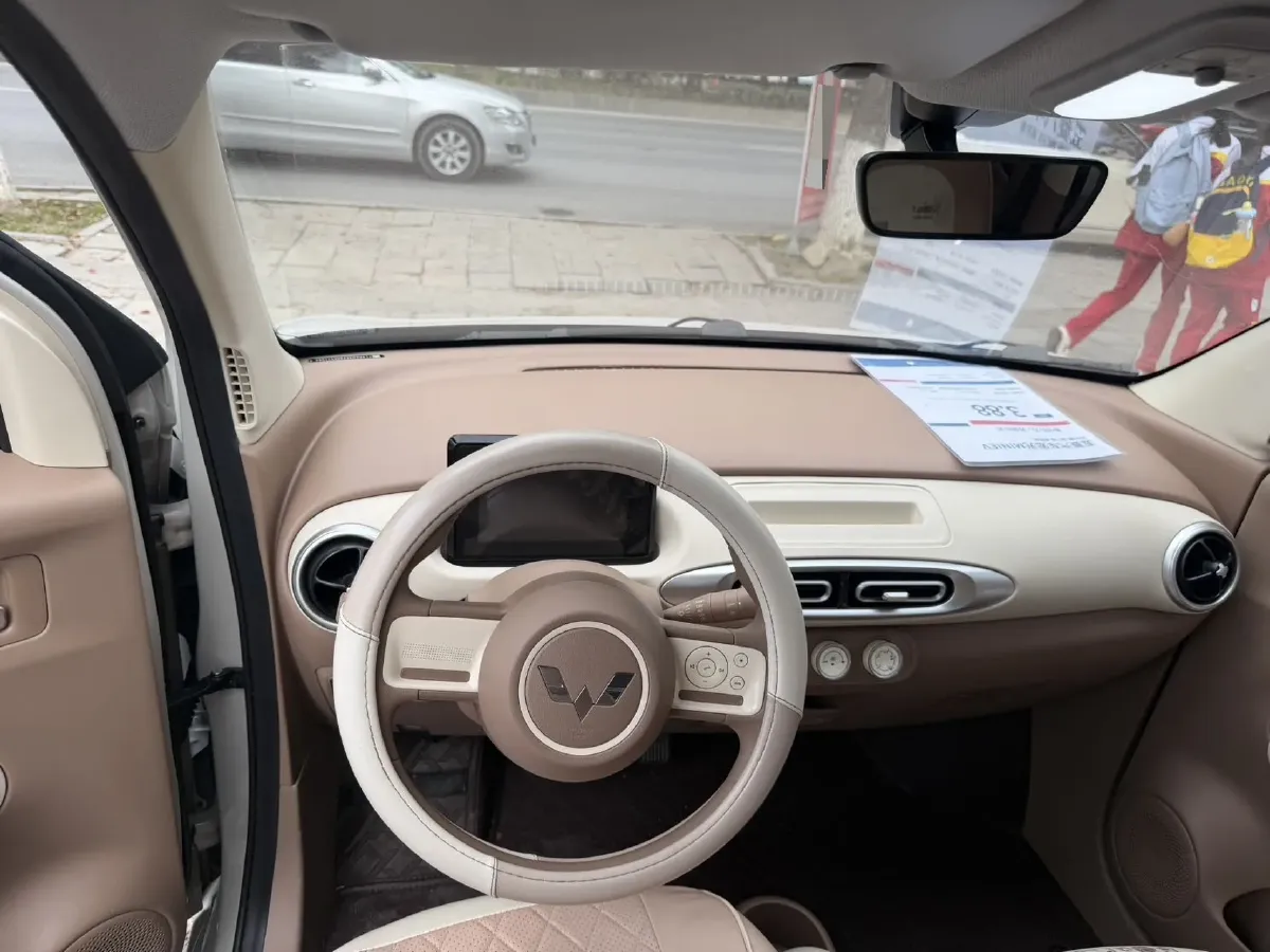 2025 WuLing HongGuang MINI EV BEV 16.2KWH,autocango,china used car exporter,china ev exporter,chinese used car exporter,chinese used ev exporter