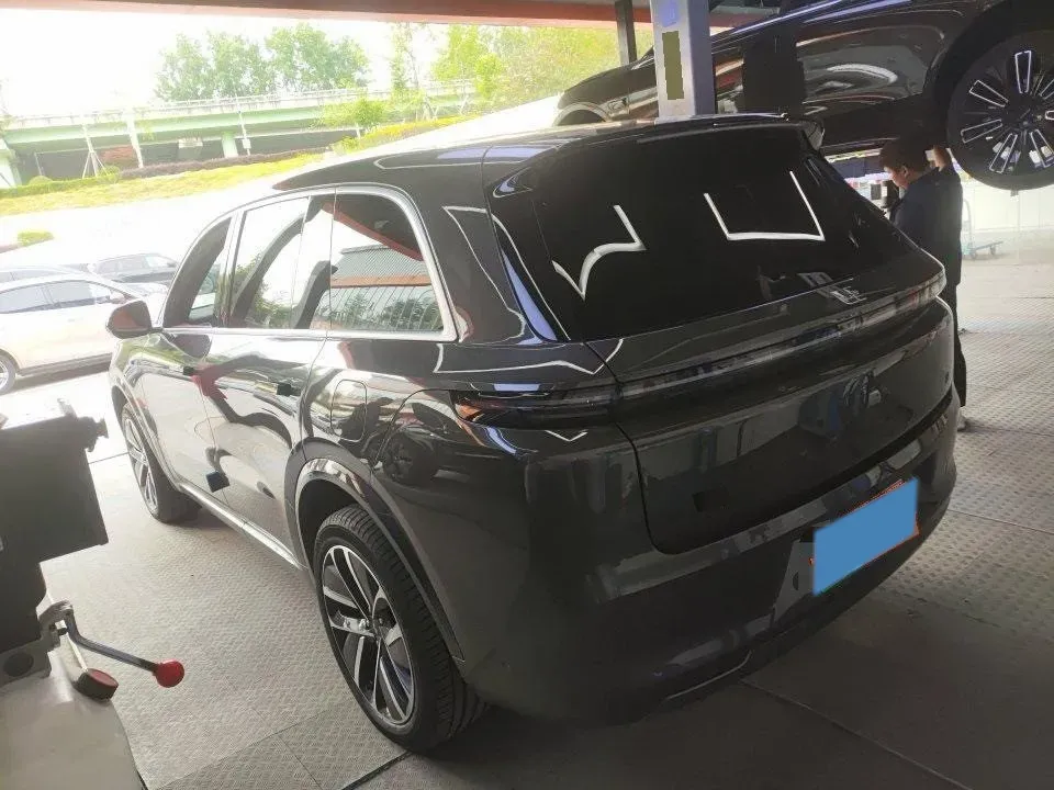 2024 Toyota Granvia 2.5L 189HP L4 E-CVT Hybrid,autocango,china used car exporter,china ev exporter,chinese used car exporter,chinese used ev exporter