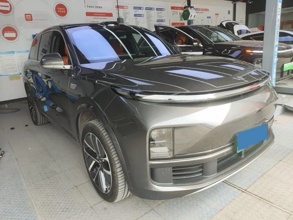 2024 Toyota Granvia 2.5L 189HP L4 E-CVT Hybrid,autocango,china used car exporter,china ev exporter,chinese used car exporter,chinese used ev exporter
