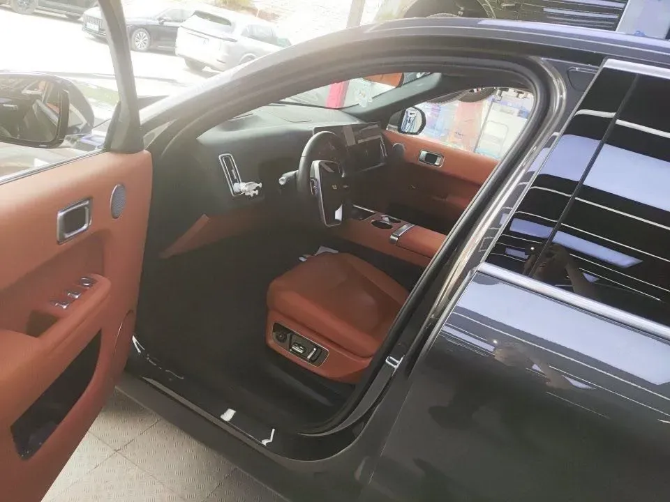 2024 Toyota Granvia 2.5L 189HP L4 E-CVT Hybrid,autocango,china used car exporter,china ev exporter,chinese used car exporter,chinese used ev exporter