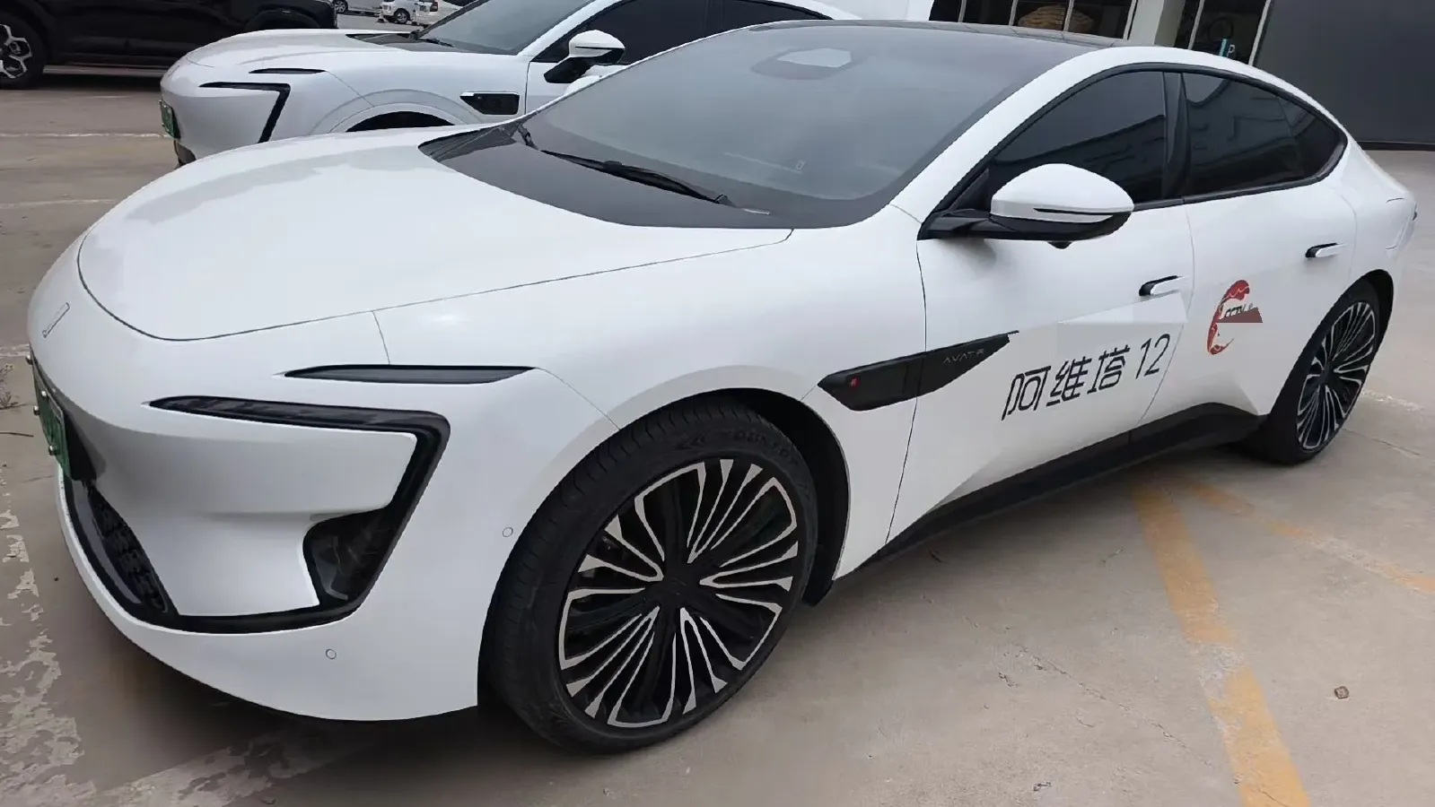 2025 Avatr 12 1.5T 156HP L4 REEV,autocango,china used car exporter,china ev exporter,chinese used car exporter,chinese used ev exporter