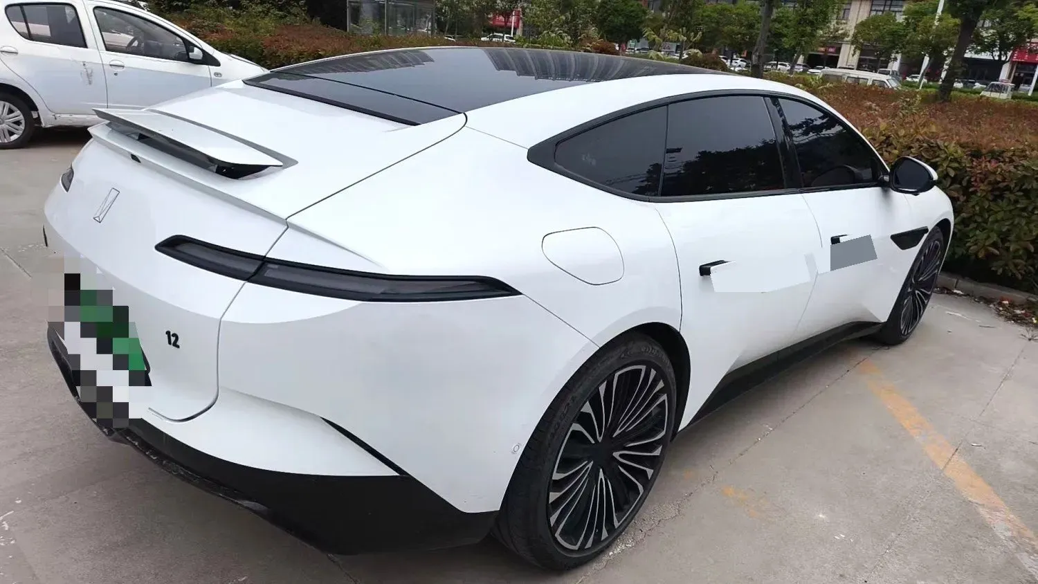 2025 Avatr 12 1.5T 156HP L4 REEV,autocango,china used car exporter,china ev exporter,chinese used car exporter,chinese used ev exporter