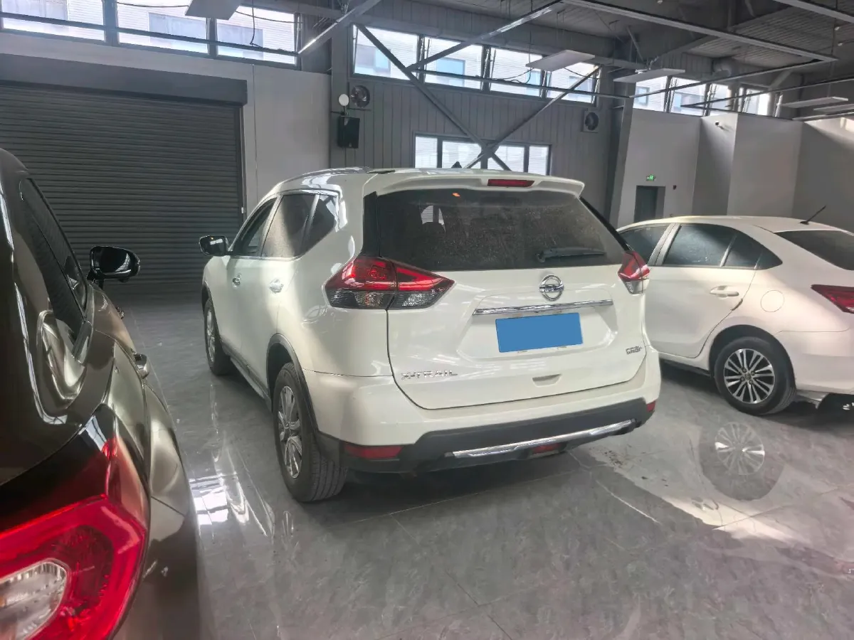 2023 Nissan X-Trail 2.0L 151HP L4 CVT,autocango,china used car exporter,china ev exporter,chinese used car exporter,chinese used ev exporter