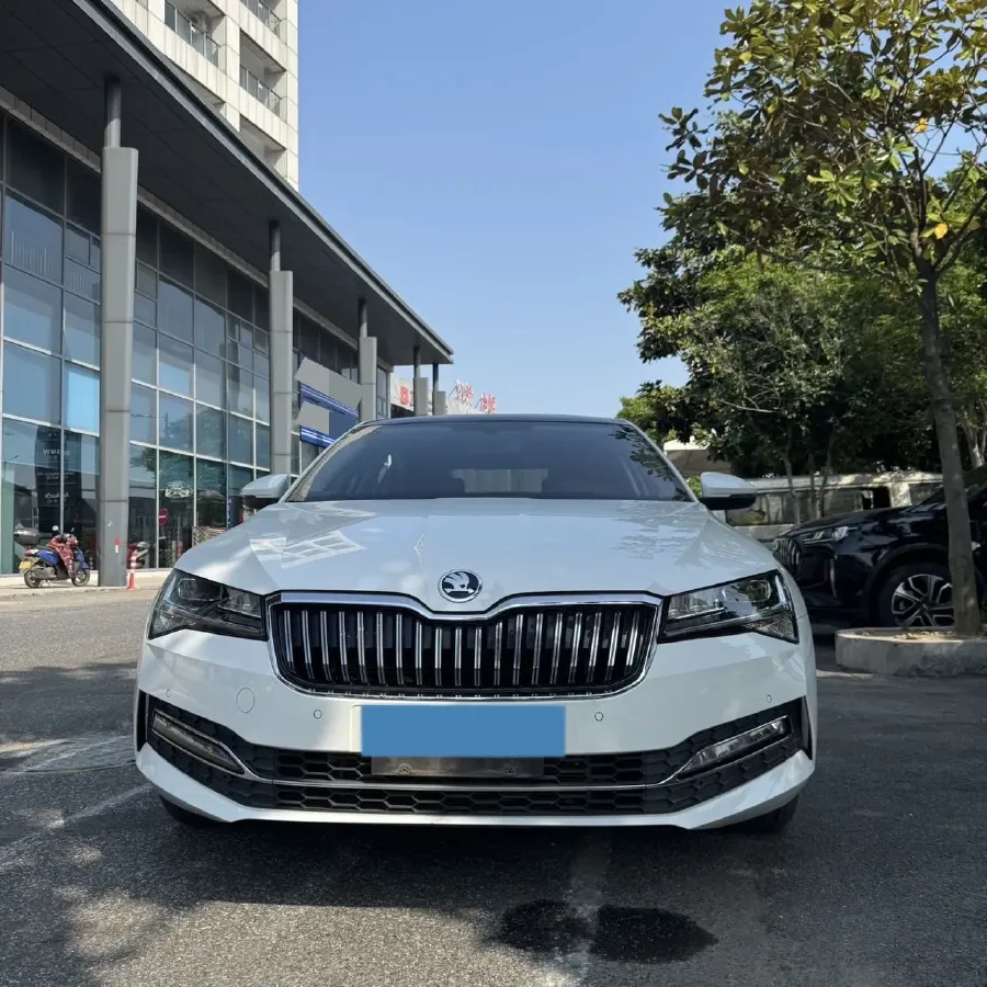2023 Skoda Superb 1.4T 150HP L4 7DCT,autocango,china used car exporter,china ev exporter,chinese used car exporter,chinese used ev exporter