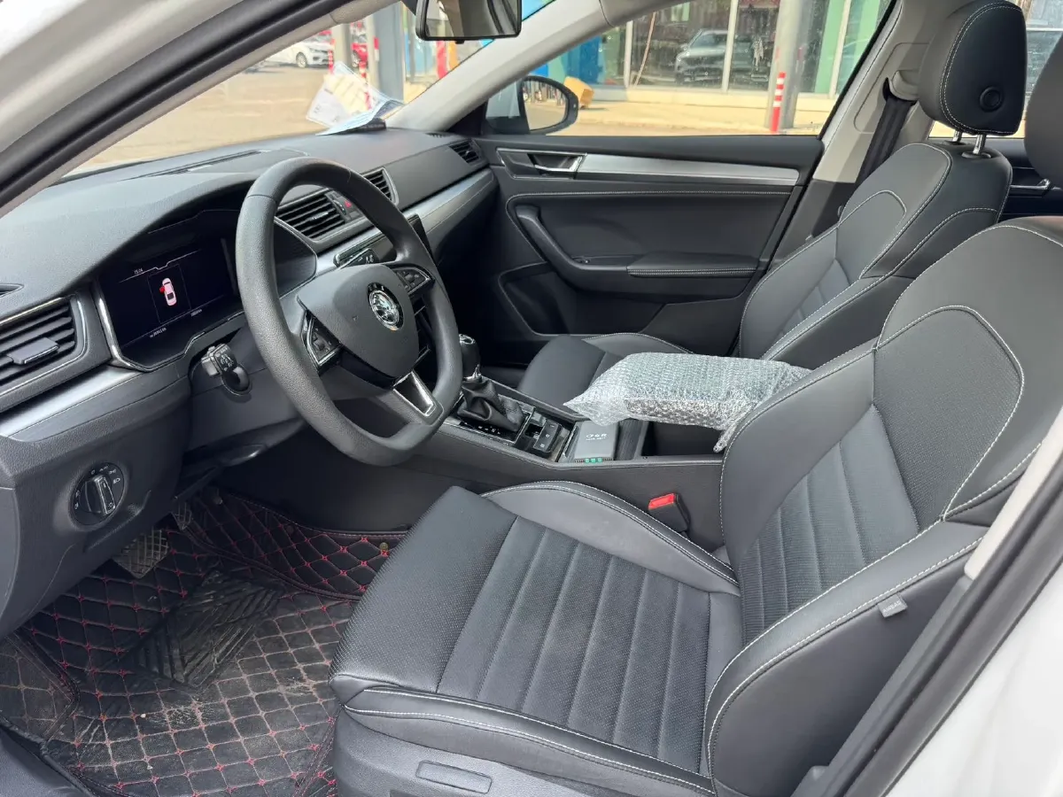 2023 Skoda Superb 1.4T 150HP L4 7DCT,autocango,china used car exporter,china ev exporter,chinese used car exporter,chinese used ev exporter