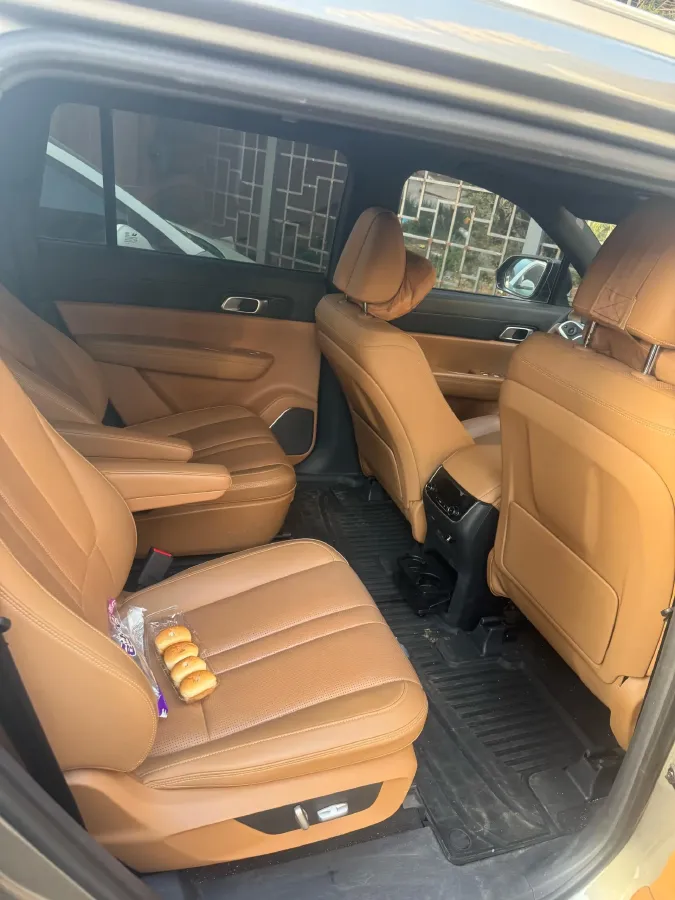 2020 Li ONE Range Extended 131HP REEV 40.5KWH,autocango,china used car exporter,china ev exporter,chinese used car exporter,chinese used ev exporter