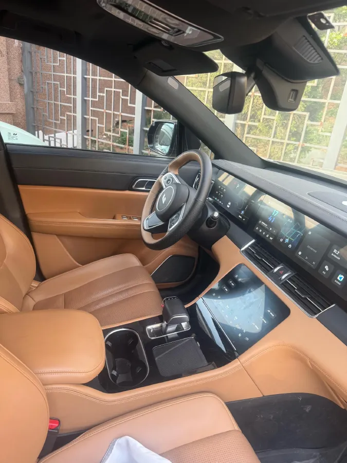 2020 Li ONE Range Extended 131HP REEV 40.5KWH,autocango,china used car exporter,china ev exporter,chinese used car exporter,chinese used ev exporter