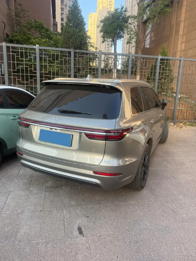 2020 Li ONE Range Extended 131HP REEV 40.5KWH,autocango,china used car exporter,china ev exporter,chinese used car exporter,chinese used ev exporter