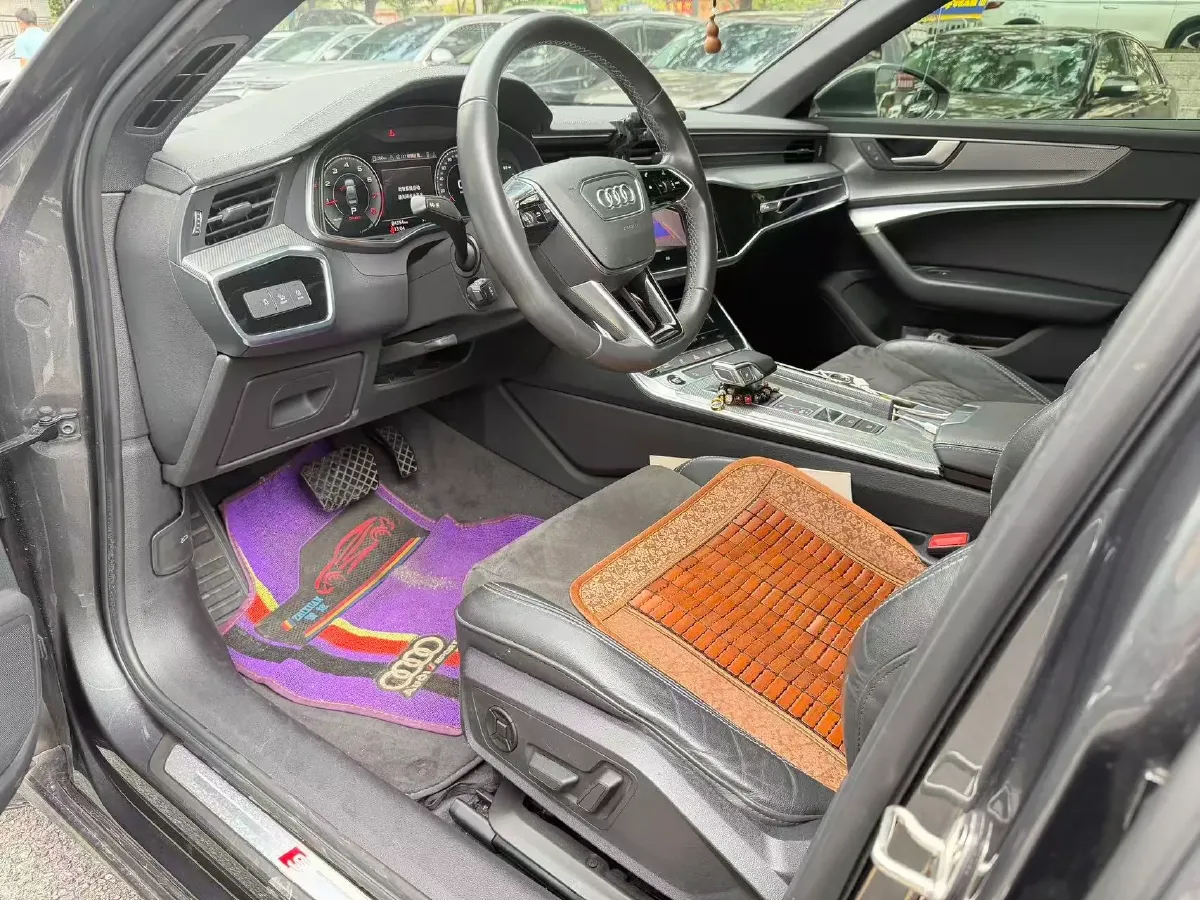 2021 Audi A6L 2.0T 224HP L4 7DCT,autocango,china used car exporter,china ev exporter,chinese used car exporter,chinese used ev exporter