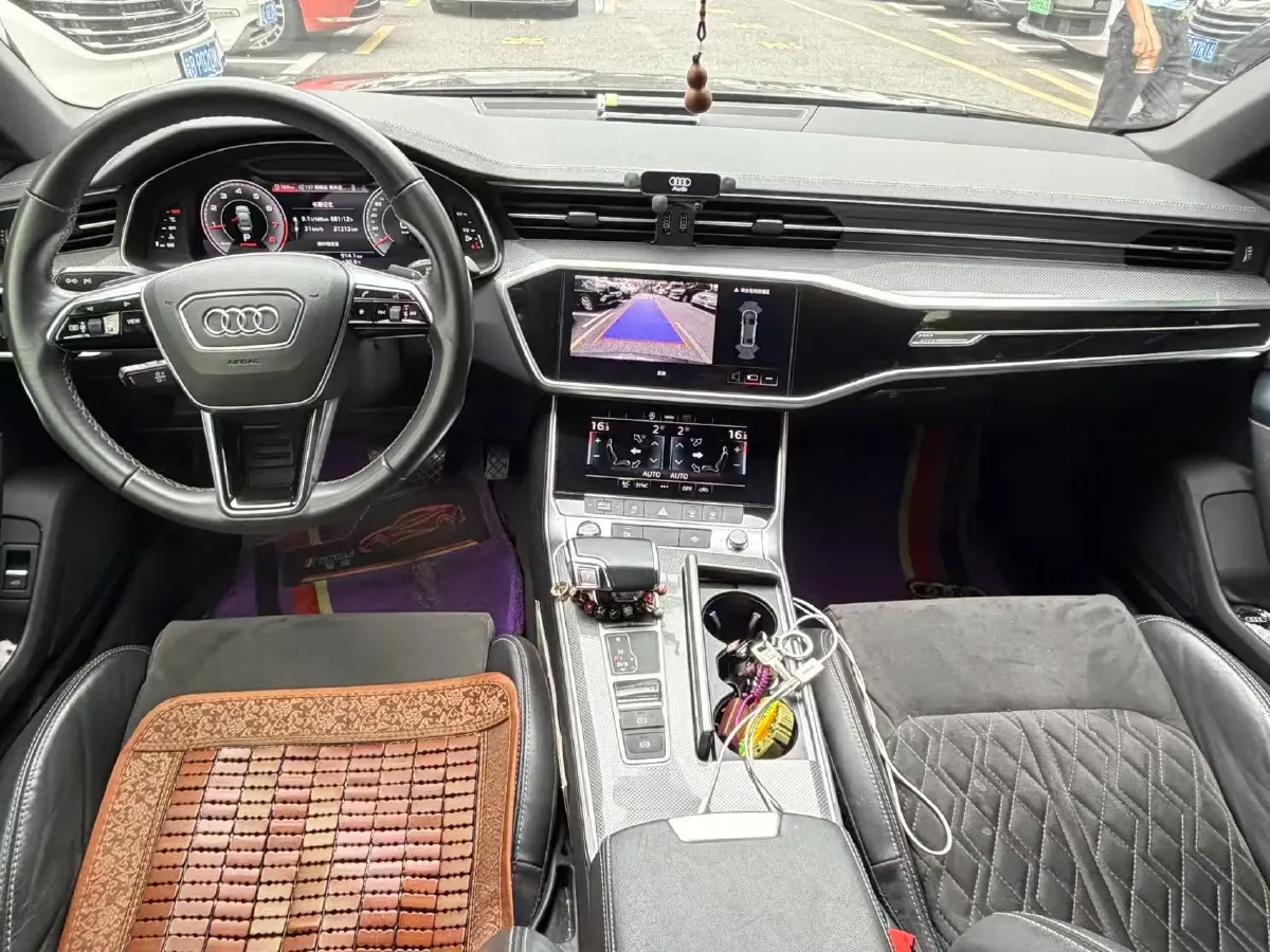2021 Audi A6L 2.0T 224HP L4 7DCT,autocango,china used car exporter,china ev exporter,chinese used car exporter,chinese used ev exporter