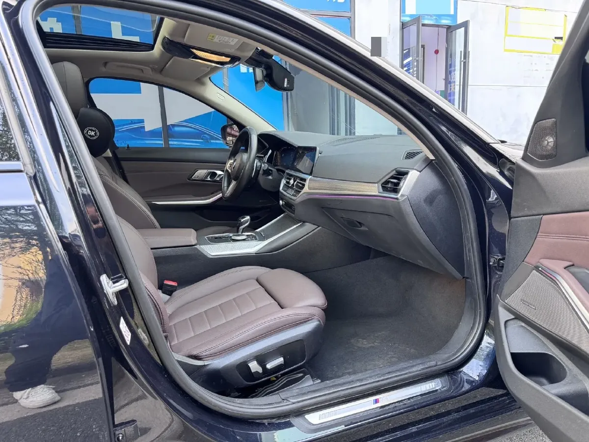 2020 BMW 3 Series 2.0T 184HP L4 8AT,autocango,china used car exporter,china ev exporter,chinese used car exporter,chinese used ev exporter
