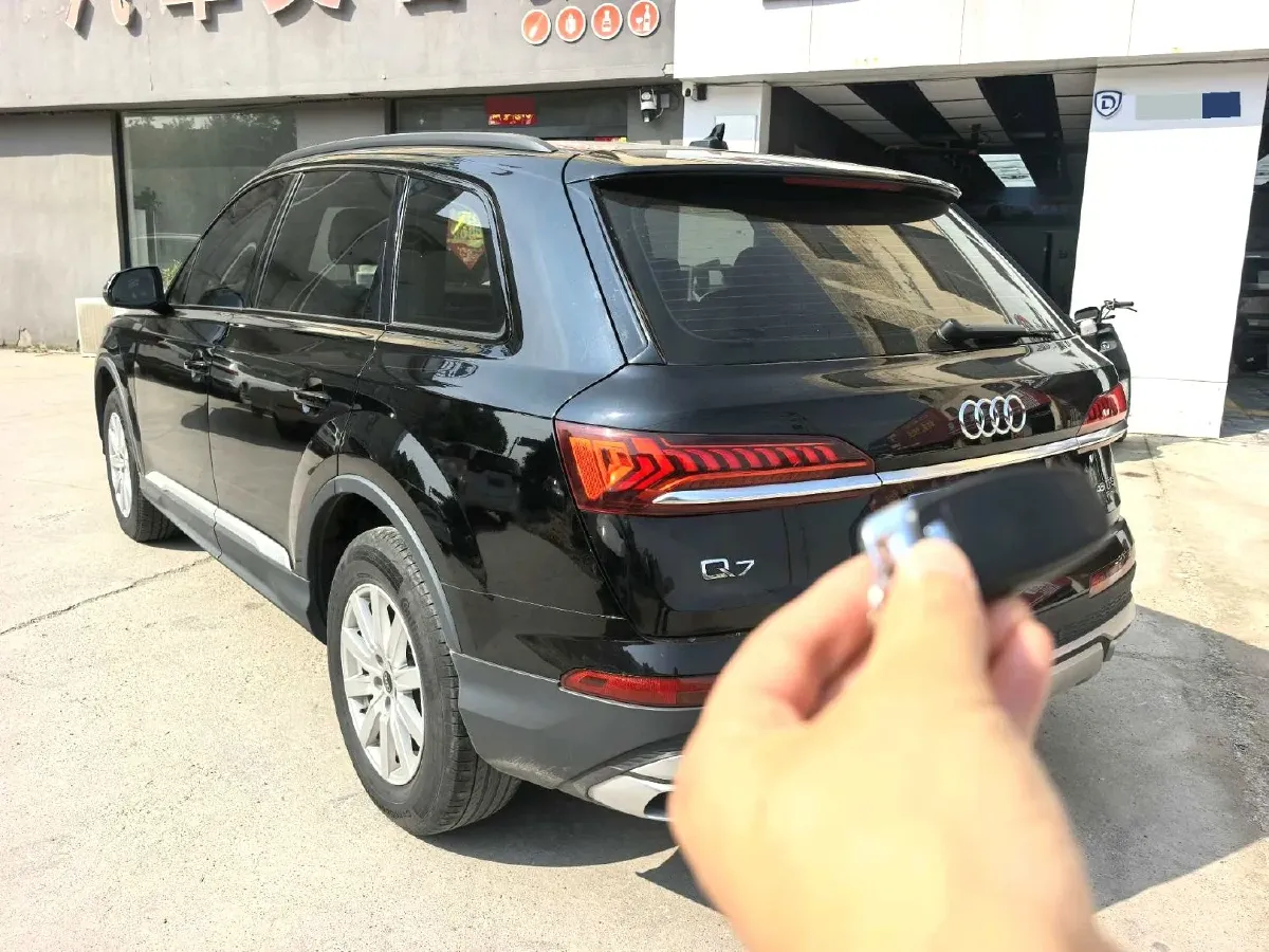 2019 Audi Q7 2.0T 252HP L4 8AT,autocango,china used car exporter,china ev exporter,chinese used car exporter,chinese used ev exporter