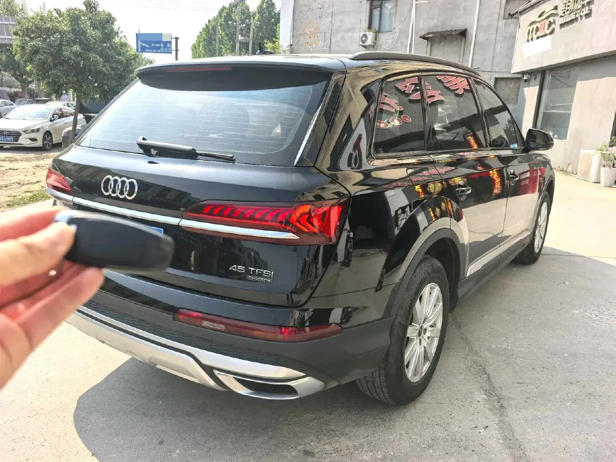 2019 Audi Q7 2.0T 252HP L4 8AT,autocango,china used car exporter,china ev exporter,chinese used car exporter,chinese used ev exporter
