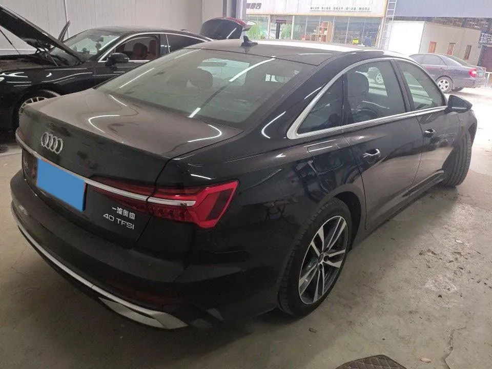 2025 Audi A6L 2.0T 190HP L4 7DCT,autocango,china used car exporter,china ev exporter,chinese used car exporter,chinese used ev exporter
