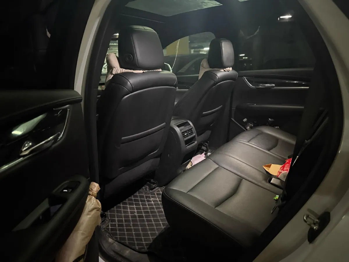 2021 Cadillac XT5 2.0T 237HP L4 9AT,autocango,china used car exporter,china ev exporter,chinese used car exporter,chinese used ev exporter