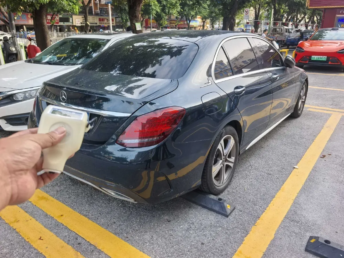 2021 Mercedes-Benz C Class 1.5T 184HP L4 9AT,autocango,china used car exporter,china ev exporter,chinese used car exporter,chinese used ev exporter