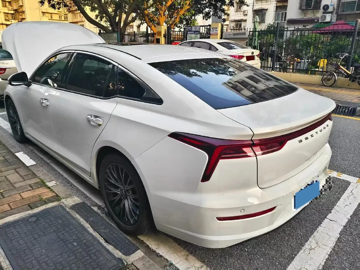 2021 Bestune B70 1.5T 169HP L4 7DCT,autocango,china used car exporter,china ev exporter,chinese used car exporter,chinese used ev exporter