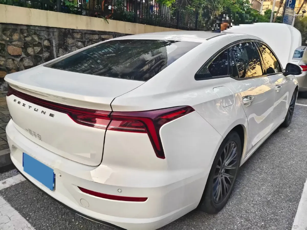 2021 Bestune B70 1.5T 169HP L4 7DCT,autocango,china used car exporter,china ev exporter,chinese used car exporter,chinese used ev exporter