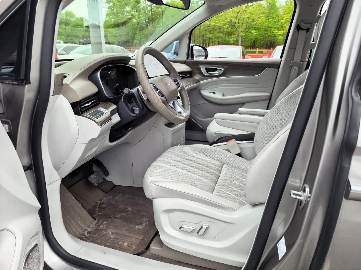 2023 Roewe iMAX8 2.0T 234HP L4 8AT,autocango,china used car exporter,china ev exporter,chinese used car exporter,chinese used ev exporter