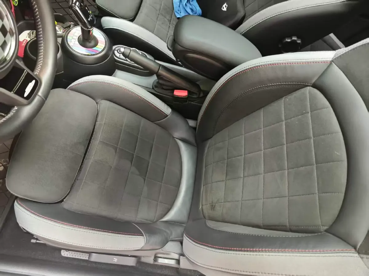 2022 MINI JCW 2.0T 231HP L4 8AT,autocango,china used car exporter,china ev exporter,chinese used car exporter,chinese used ev exporter