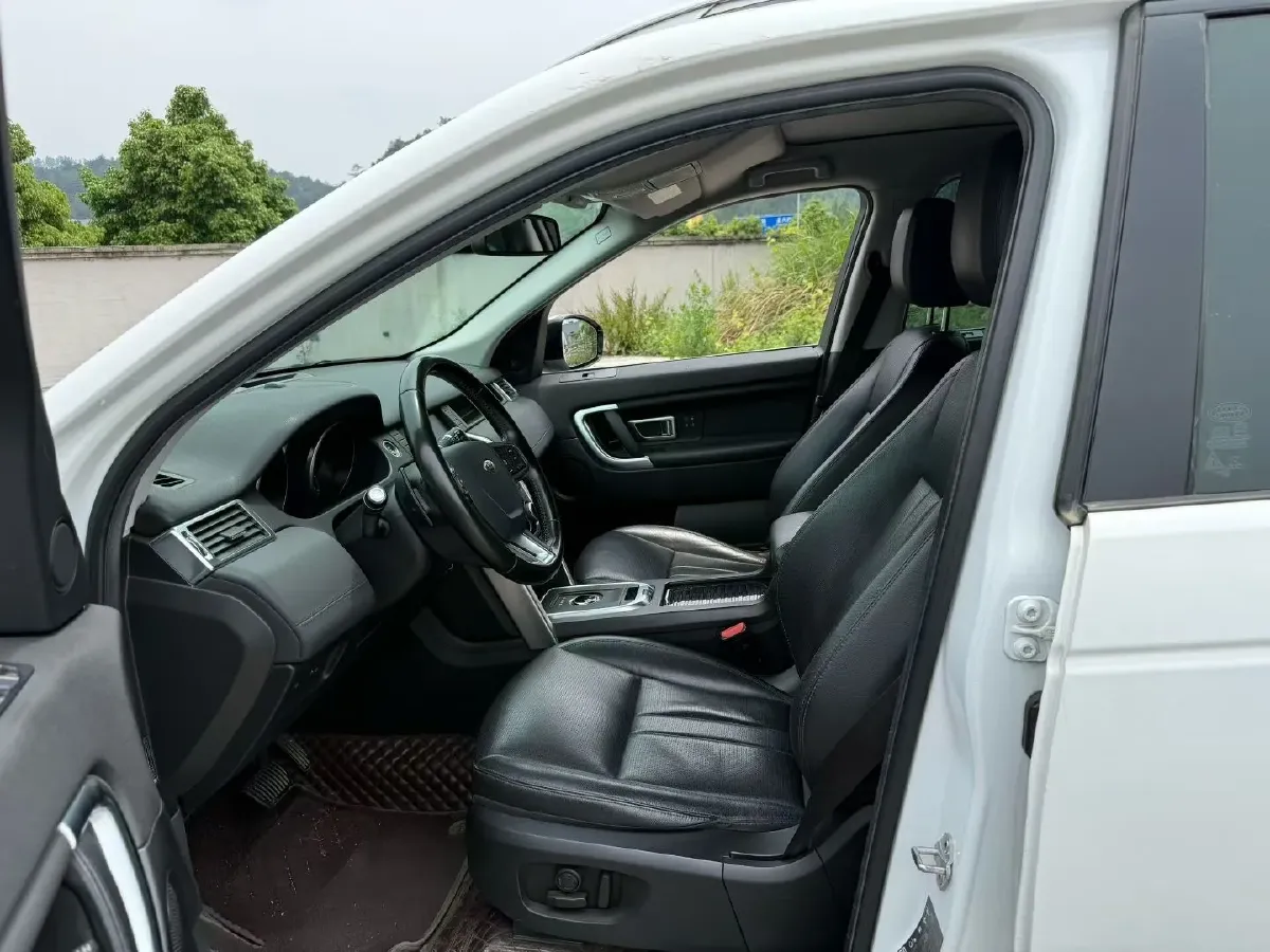 2019 Land Rover Discovery Sport 2.0T 241HP L4 9AT,autocango,china used car exporter,china ev exporter,chinese used car exporter,chinese used ev exporter
