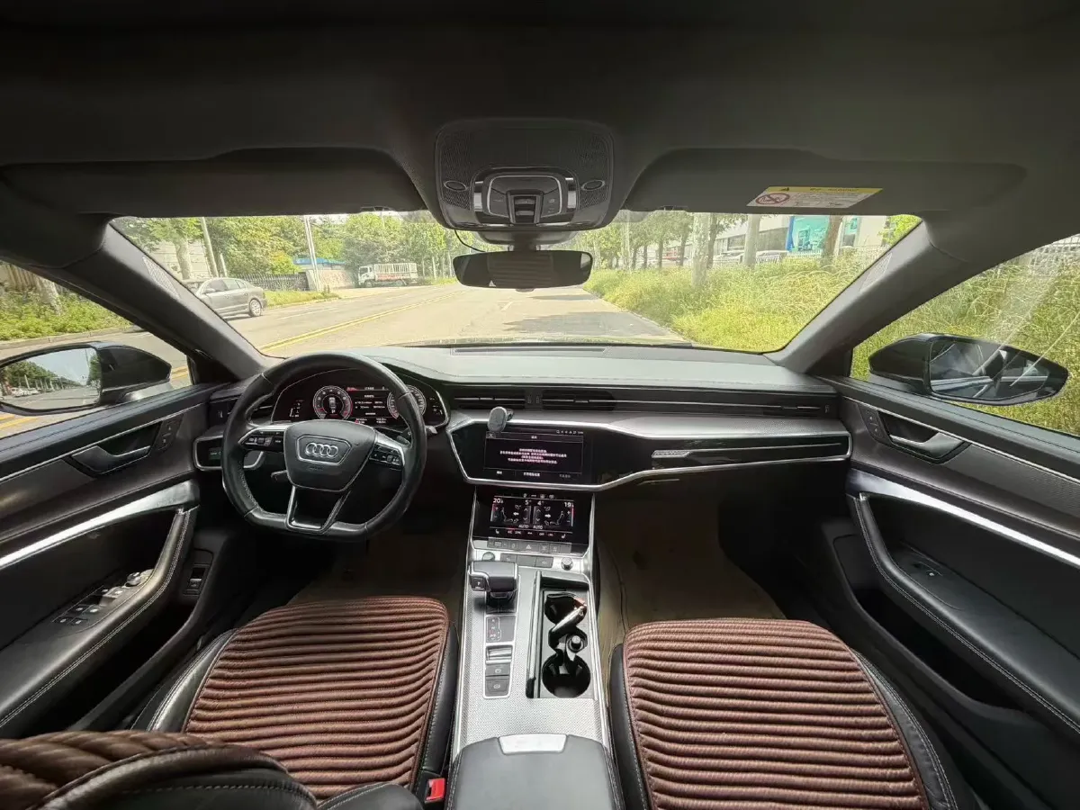 2021 Audi A6L 3.0T 340HP V6 7DCT,autocango,china used car exporter,china ev exporter,chinese used car exporter,chinese used ev exporter