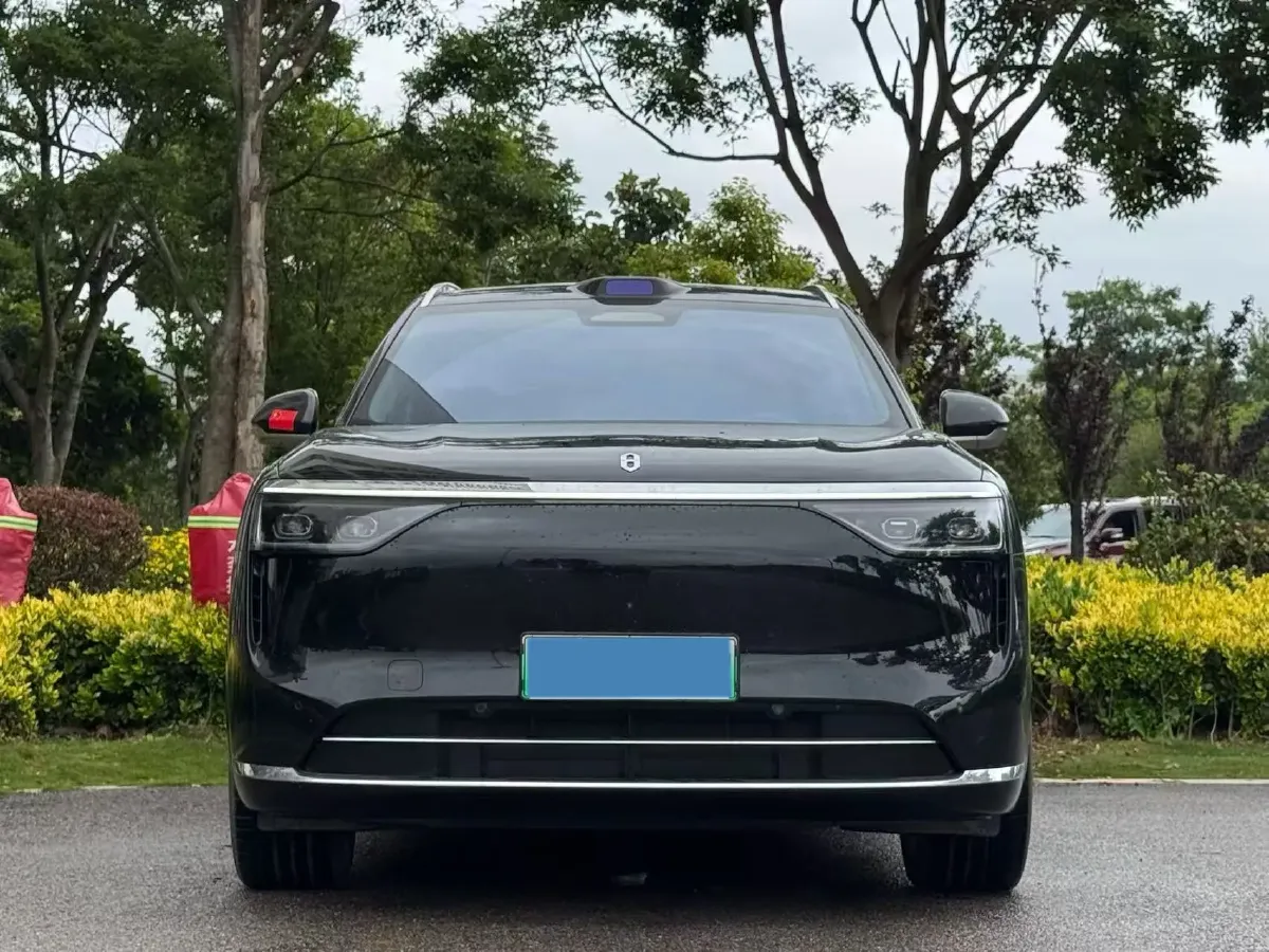 2025 AITO AITO M8 REEV 160HP REEV 53.4KWH,autocango,china used car exporter,china ev exporter,chinese used car exporter,chinese used ev exporter