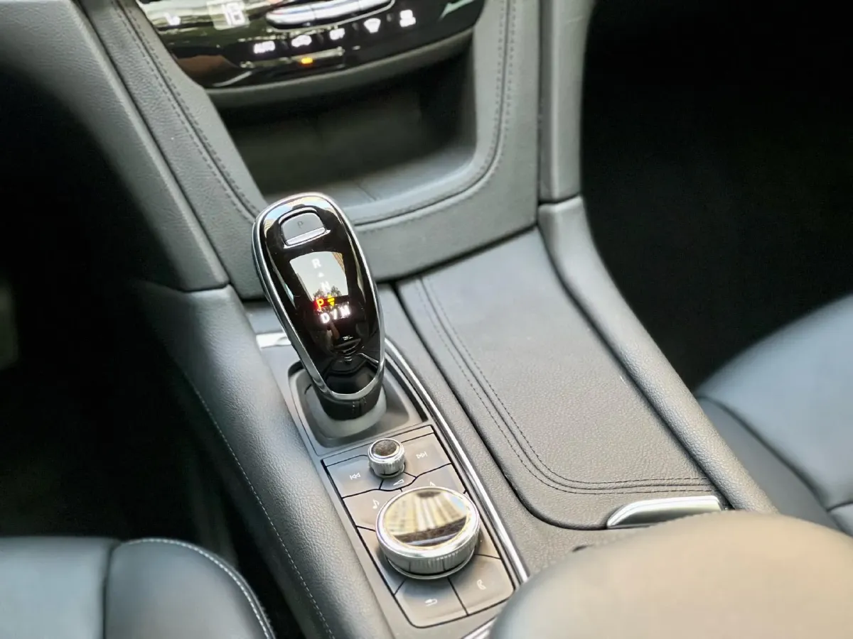 2020 Cadillac XT5 2.0T 237HP L4 9AT,autocango,china used car exporter,china ev exporter,chinese used car exporter,chinese used ev exporter