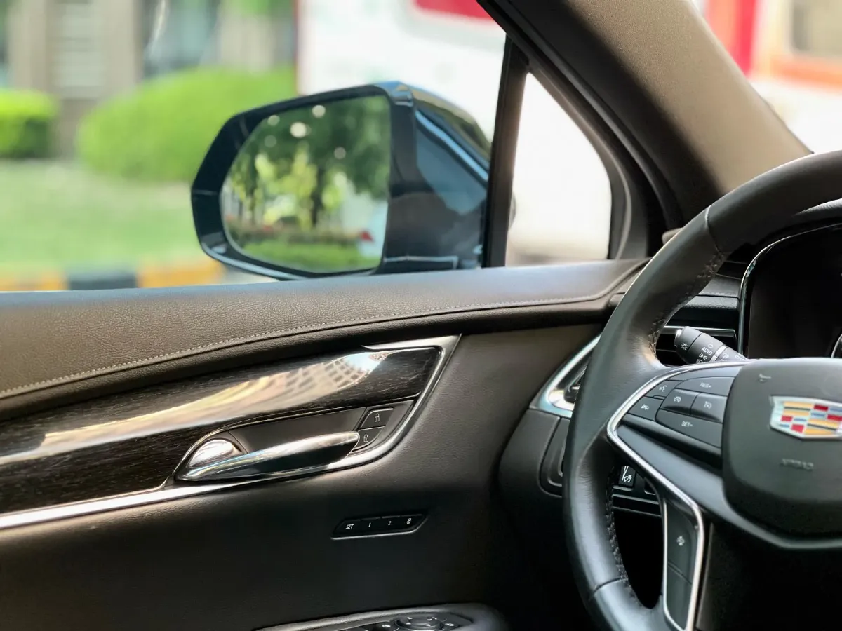 2020 Cadillac XT5 2.0T 237HP L4 9AT,autocango,china used car exporter,china ev exporter,chinese used car exporter,chinese used ev exporter