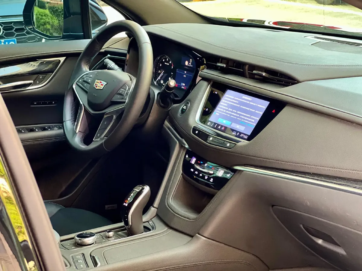 2020 Cadillac XT5 2.0T 237HP L4 9AT,autocango,china used car exporter,china ev exporter,chinese used car exporter,chinese used ev exporter