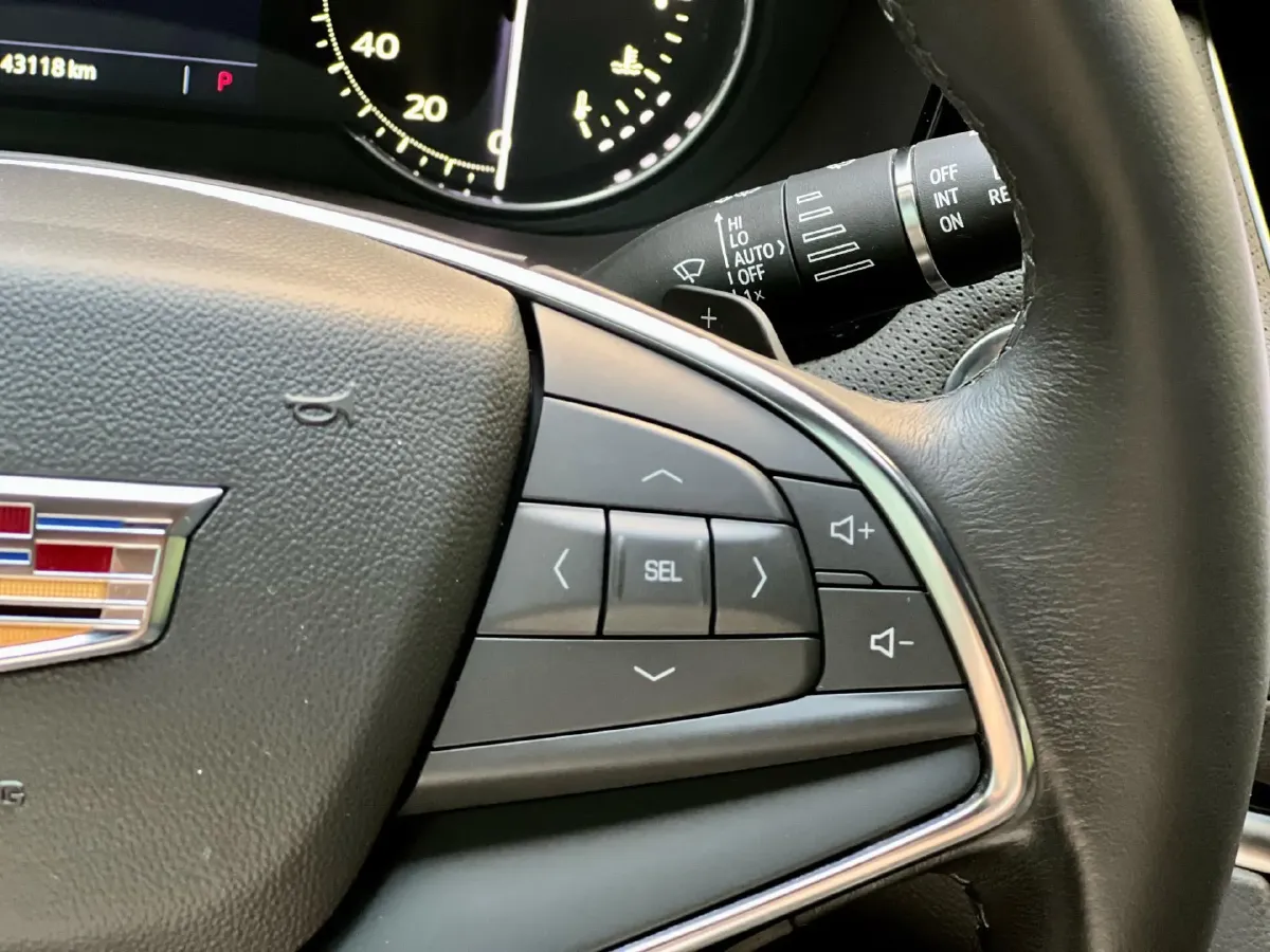 2020 Cadillac XT5 2.0T 237HP L4 9AT,autocango,china used car exporter,china ev exporter,chinese used car exporter,chinese used ev exporter