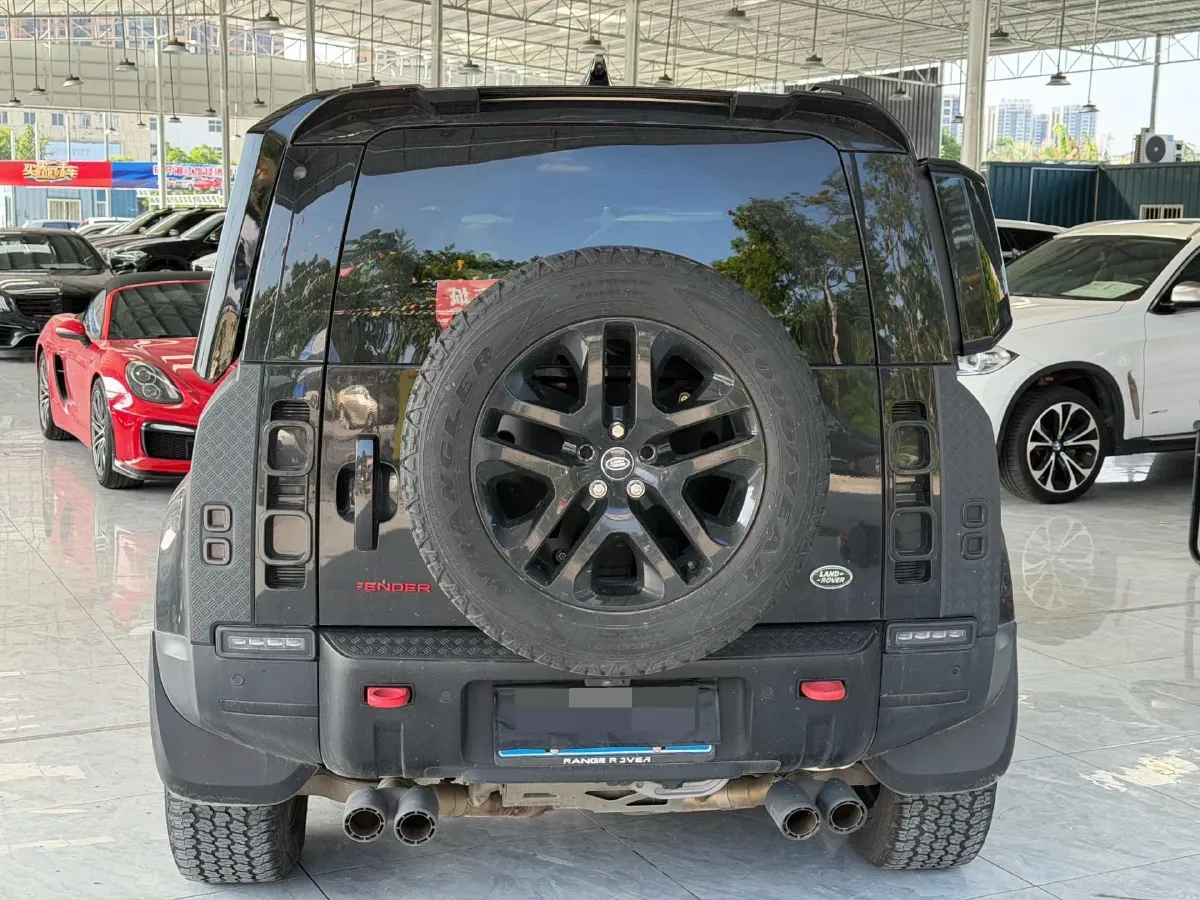 2024 Land Rover Defender 3.0T 400HP L6 8AT,autocango,china used car exporter,china ev exporter,chinese used car exporter,chinese used ev exporter