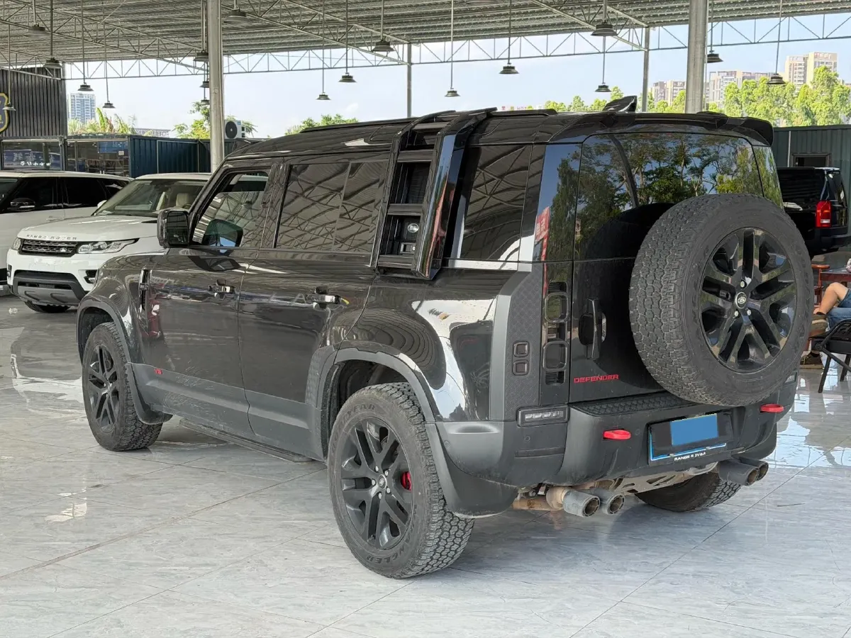 2024 Land Rover Defender 3.0T 400HP L6 8AT,autocango,china used car exporter,china ev exporter,chinese used car exporter,chinese used ev exporter