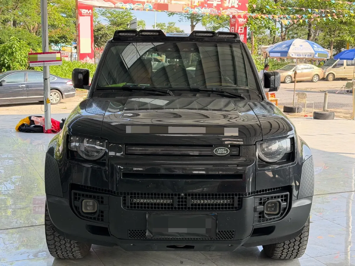 2024 Land Rover Defender 3.0T 400HP L6 8AT,autocango,china used car exporter,china ev exporter,chinese used car exporter,chinese used ev exporter