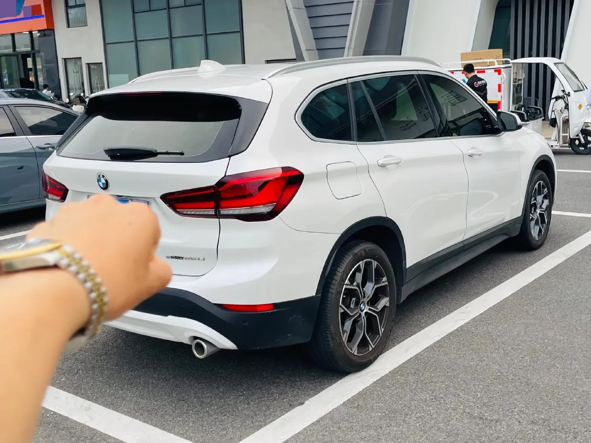 2021 BMW X1 2.0T 192HP L4 7DCT,autocango,china used car exporter,china ev exporter,chinese used car exporter,chinese used ev exporter