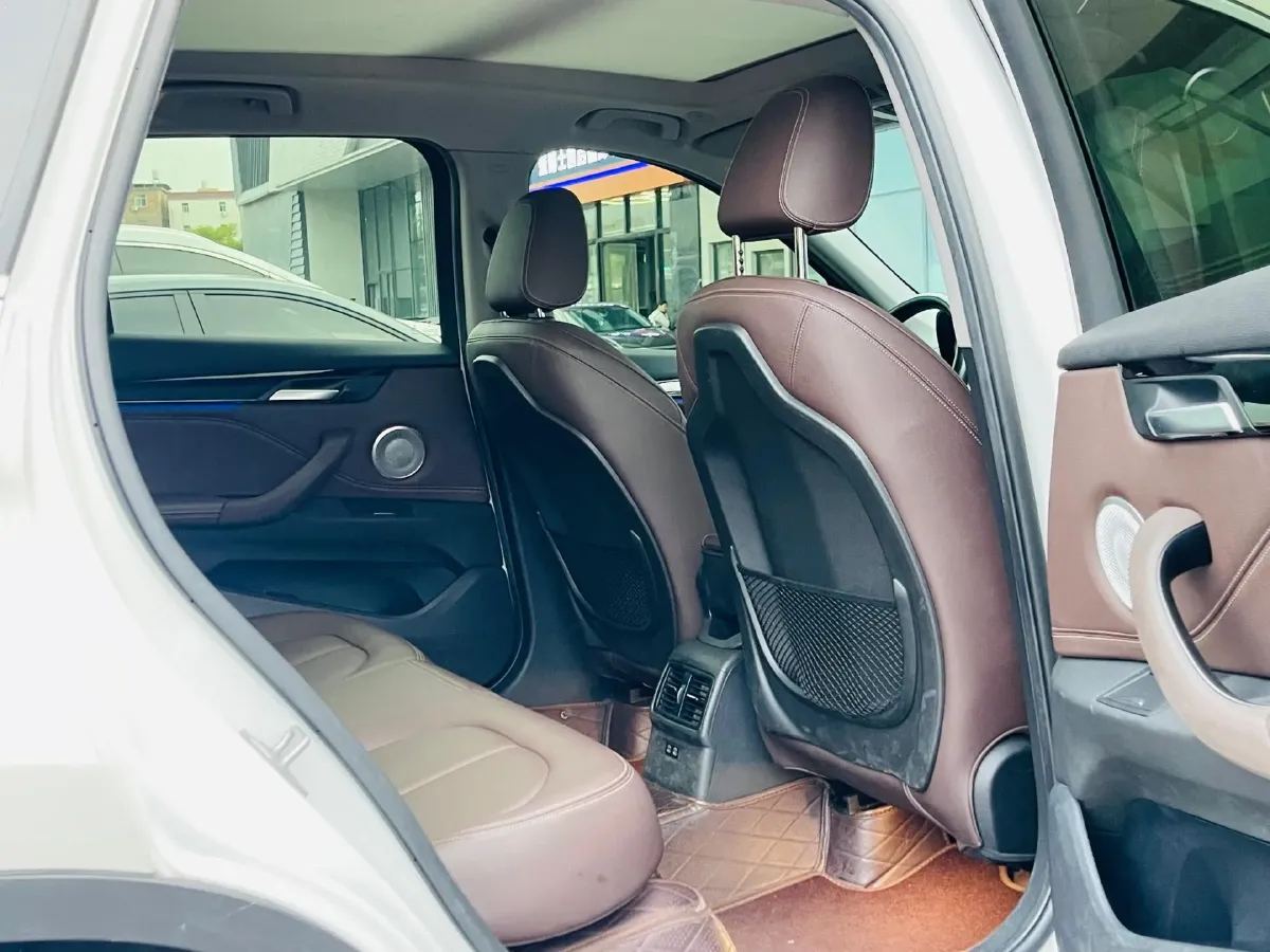2021 BMW X1 2.0T 192HP L4 7DCT,autocango,china used car exporter,china ev exporter,chinese used car exporter,chinese used ev exporter