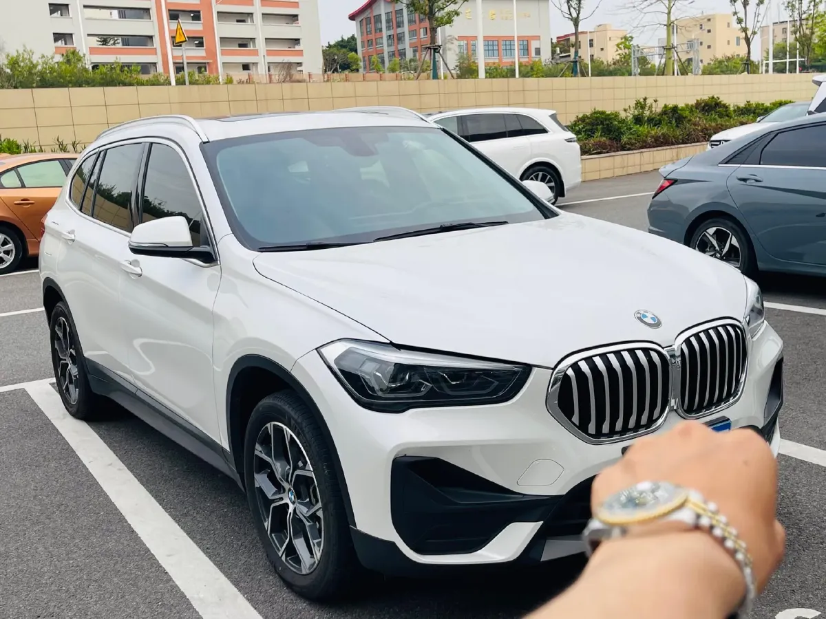 2021 BMW X1 2.0T 192HP L4 7DCT,autocango,china used car exporter,china ev exporter,chinese used car exporter,chinese used ev exporter