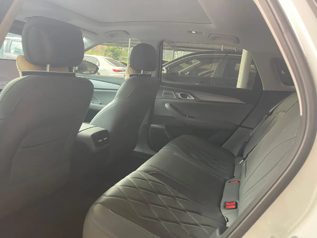 2025 Geely Galaxy A7 1.5L 112HP L4 1DHT PHEV,autocango,china used car exporter,china ev exporter,chinese used car exporter,chinese used ev exporter